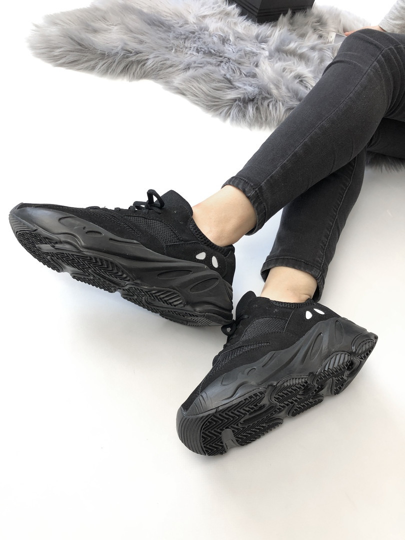 

Женские кроссовки Adidas Yeezy Boost 700 Black / Адидас Изи Буст 700 Черные 37, Черный