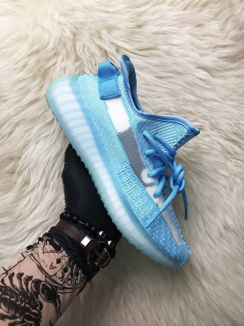 

Женские кроссовки Adidas Yeezy Boost 350 v2 Blue / Адидас Изи Буст 350 в2 Голубые 40, Голубой