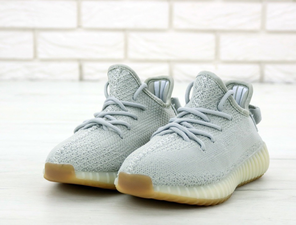 

Женские серые Кроссовки Adidas Yeezy Boost 350 v2 41, Серый