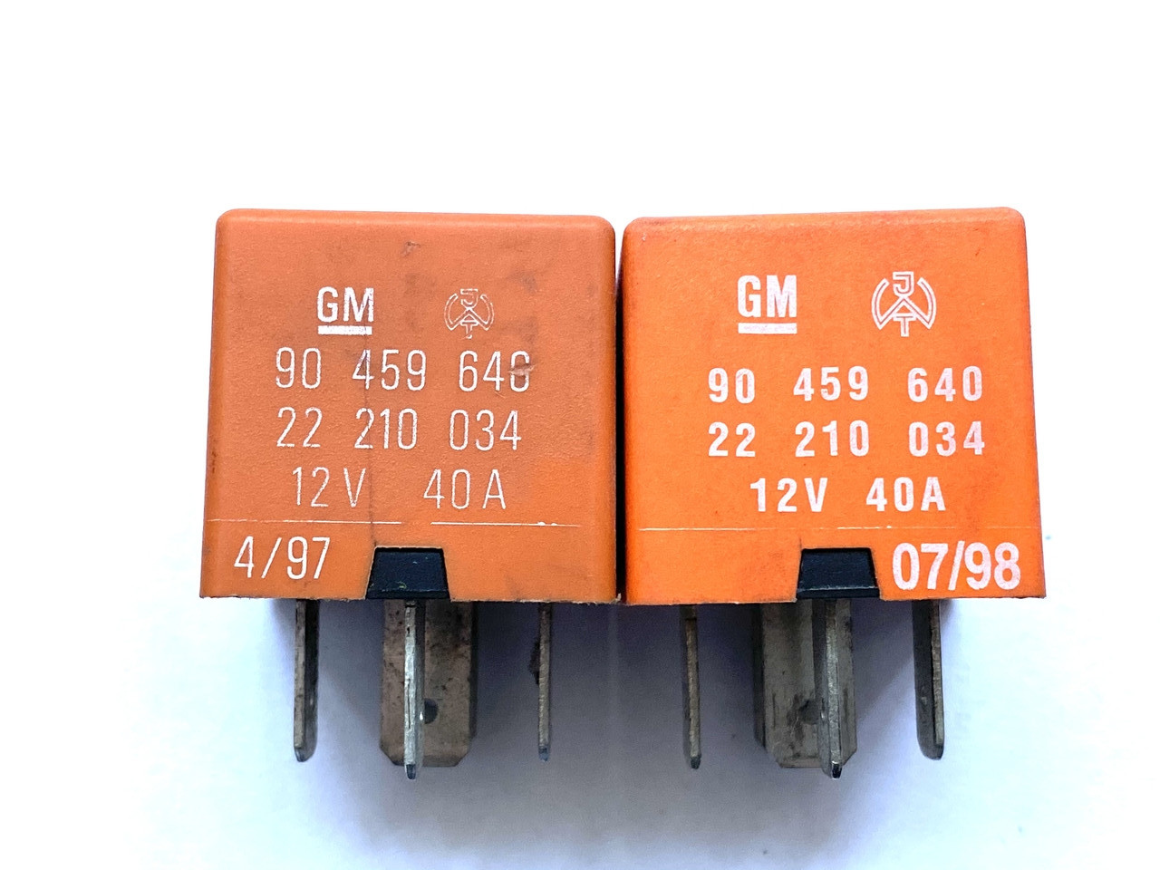 

Автомобильное реле GM 90459640 / 22210034 / 12V 40A