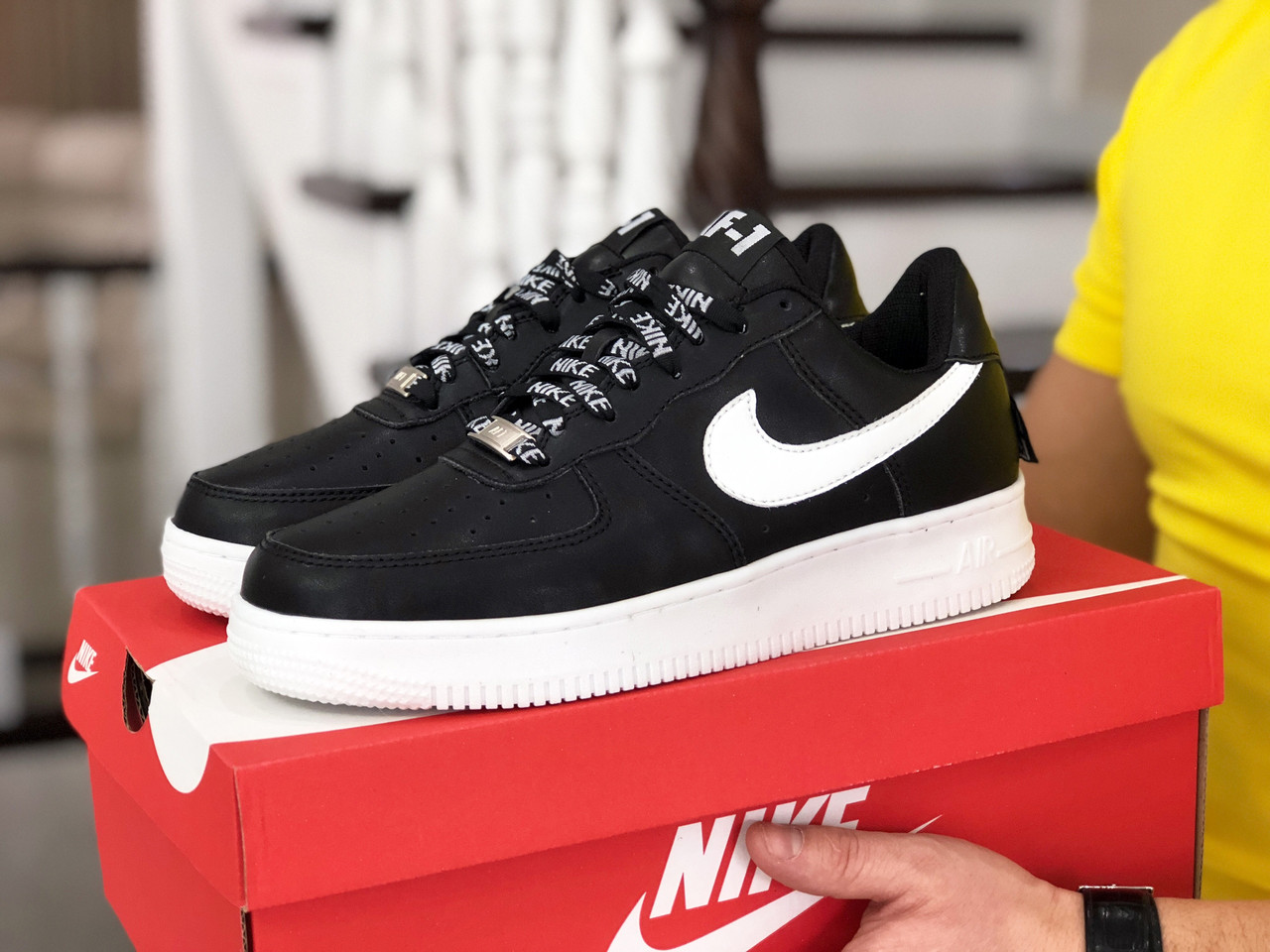 

Чоловічі кросівки Nike Air Force Af 1 чорні з білим / кросівки чоловічі Найк