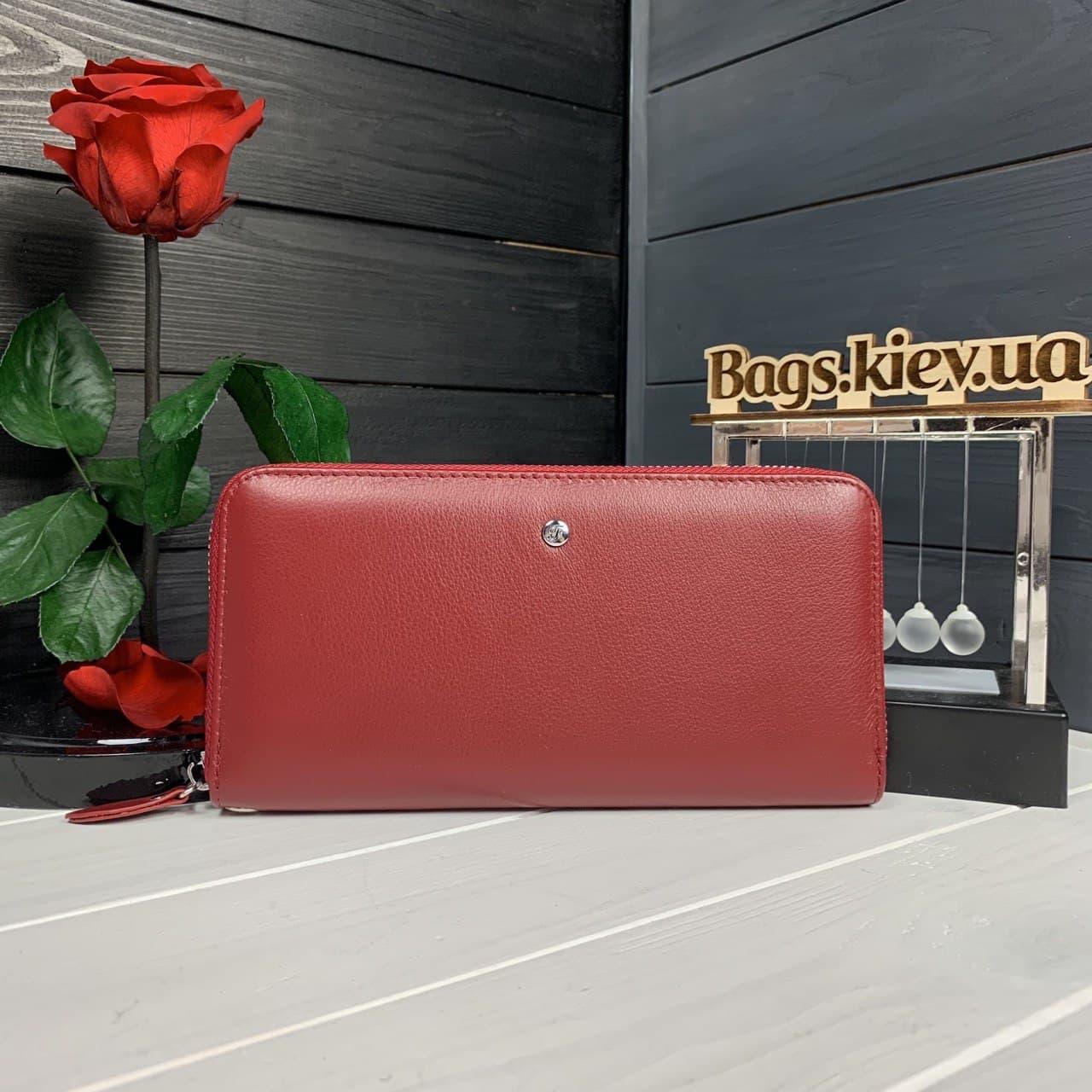 Червоний шкіряний гаманець великого розміру на блискавці