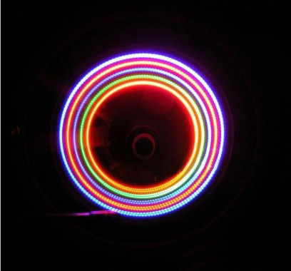 

Светящиеся светодиодные колпачки на колеса