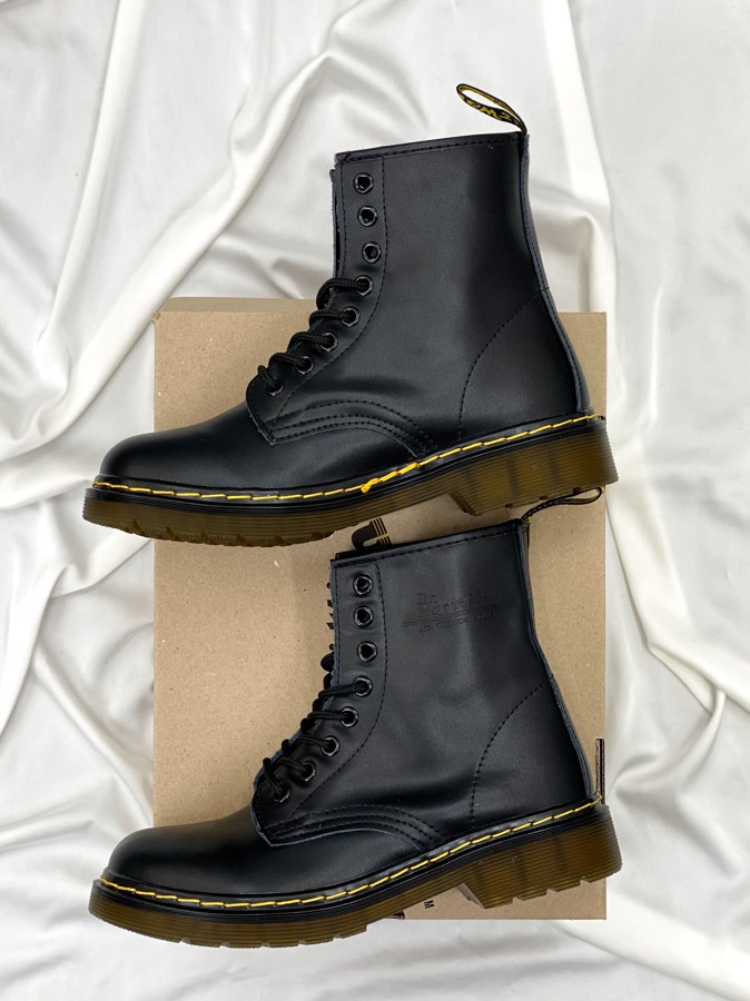 

Женские кожаные ботинки Dr. Martens 1460 Black (МЕХ) 41 (25.5см.)