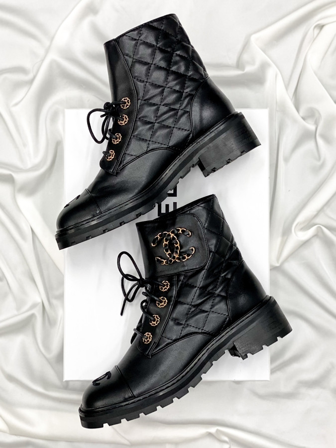 

Женские ботинки Chanel Lace-up Boots Black 39 (25.0см