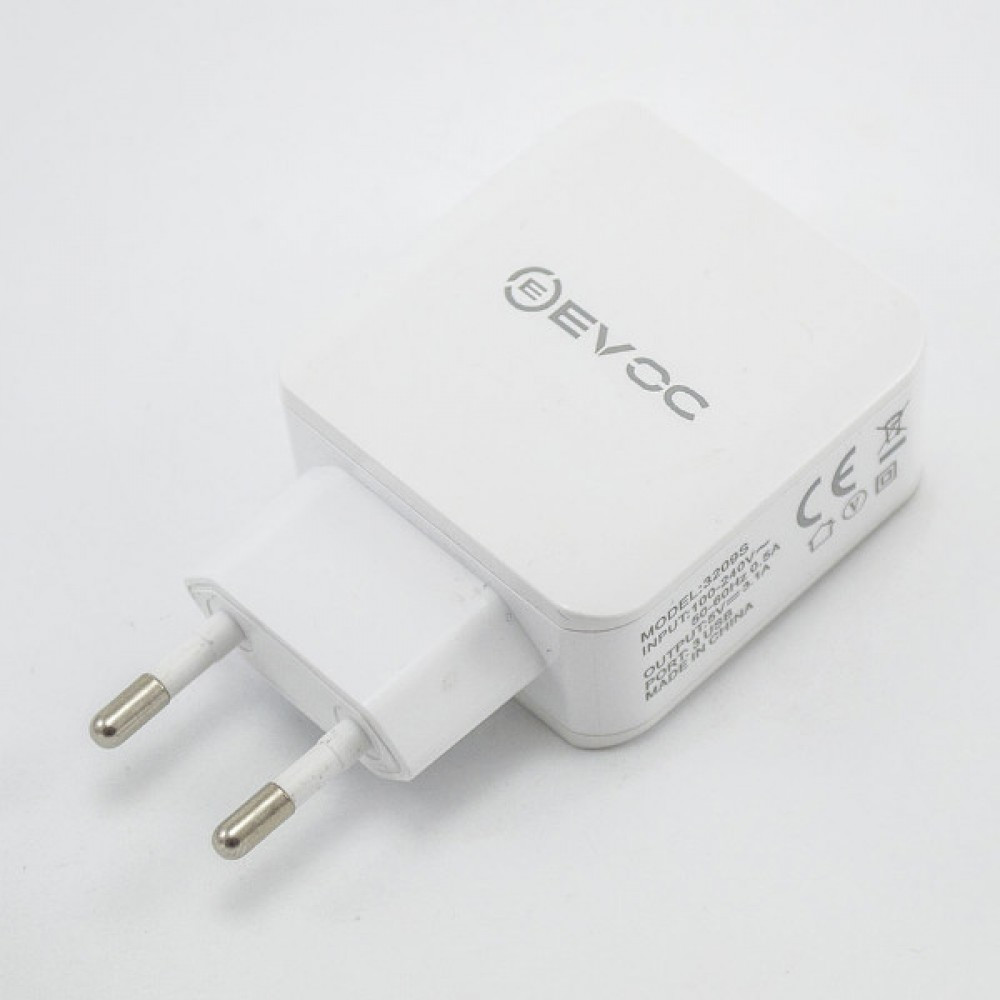 

Сетевое зарядное устройство EVOC 3.0A на 3 USB Белый (995306100, White