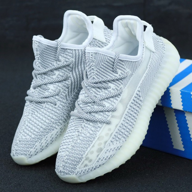 

Мужские кроссовки в стиле Adidas Yeezy 350 BOOST, серый, рефлектив, Вьетнам 42 (КД-4