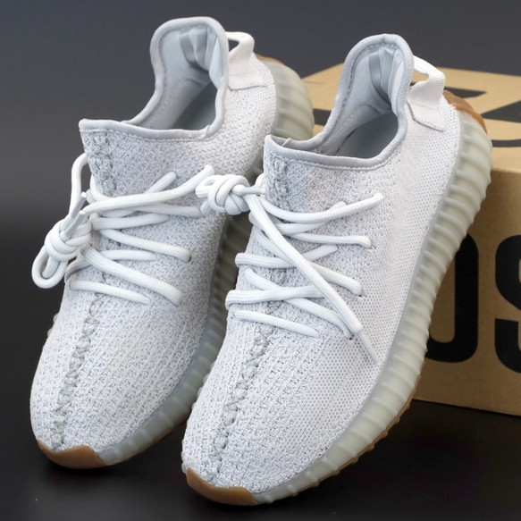 

Женские кроссовки в стиле Adidas Yeezy 350 BOOST, серый, Вьетнам 40 (КД-4