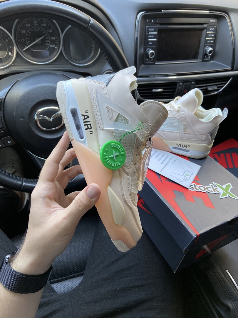 

Nike Air Jordan 4 Retro Beige Женские осенние бежевые кожаные кроссовки. Женские кроссовки на шнурках, Black