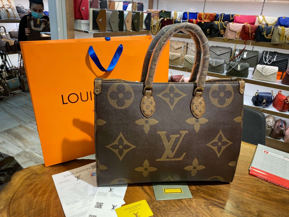 

Сумка Louis Vuitton Onthego GM Monogram