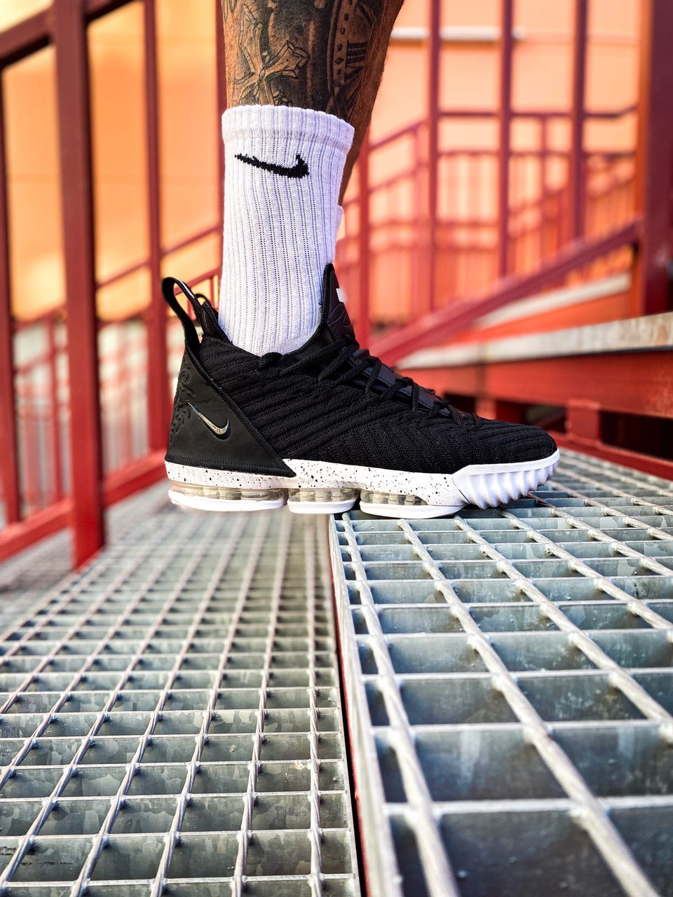 

Мужские черные Кроссовки Nike Lebron 16, Черный