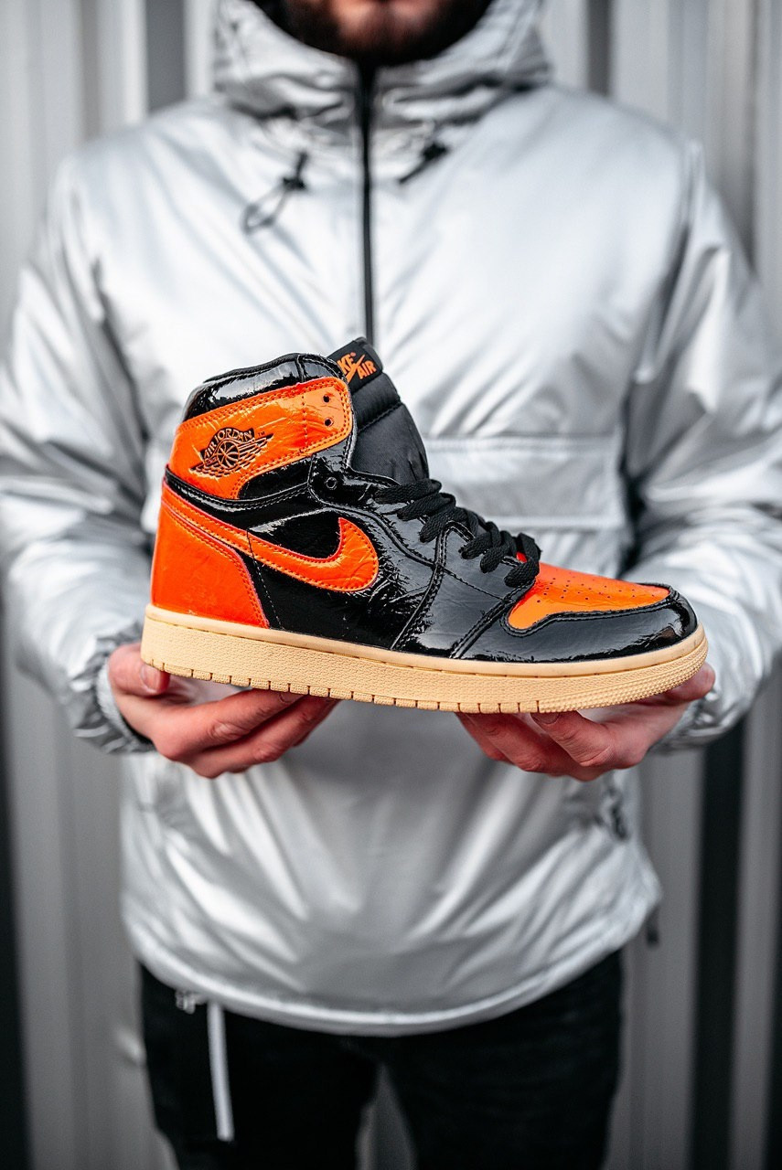

Мужские высокие Кроссовки Nike Air Jordan 1 Retro 44, Черный