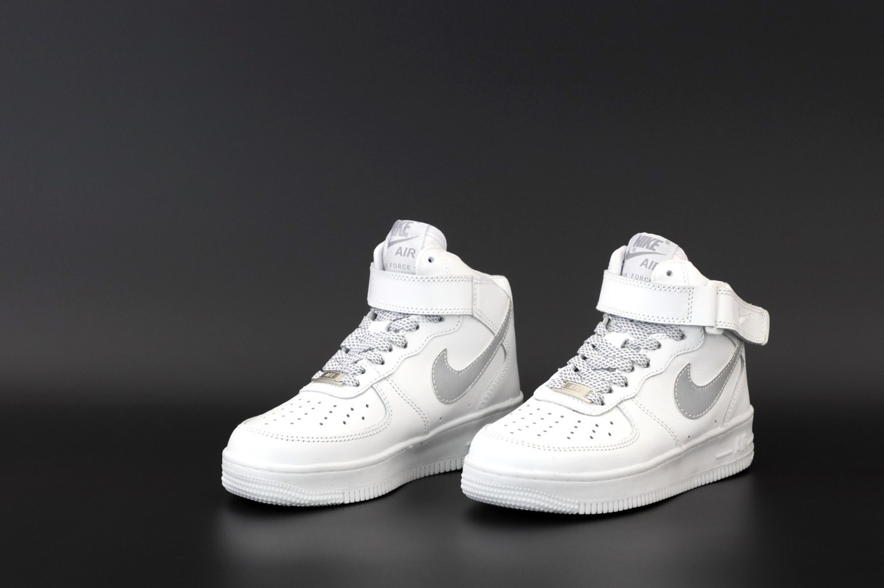 

Женские белые Кроссовки Nike Air Force 1 40, Белый