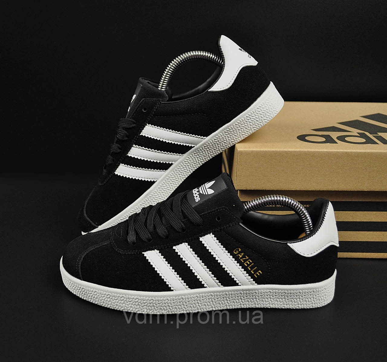 

Кроссовки женские Adidas Gazelle в стиле Адидас Газель, замша код KR-20897. Черные 39, Черный