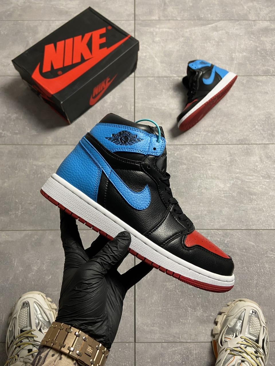 

Кроссовки Nike Air Jordan 1 Retro High NC to Chicago 41, Разноцвет