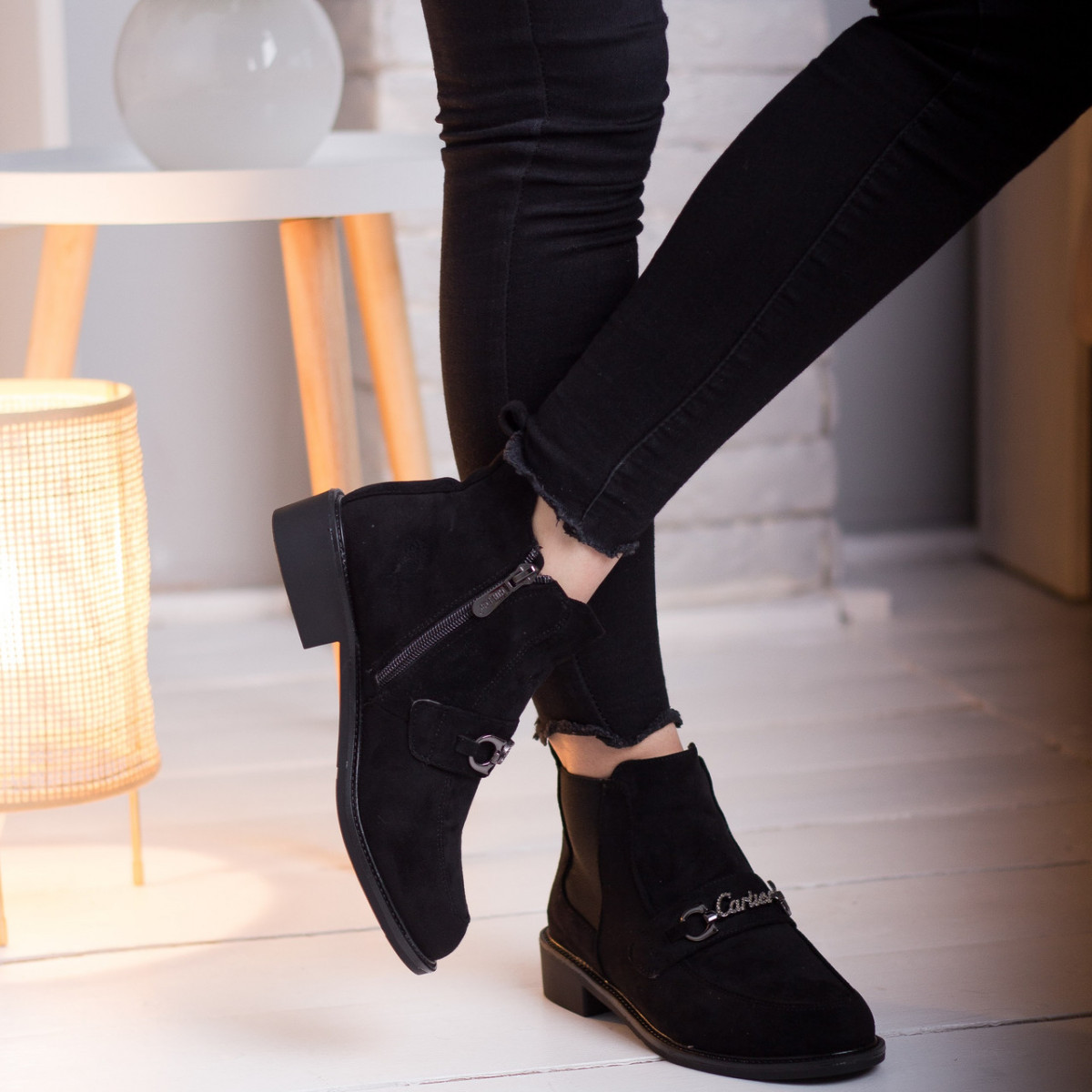 

Ботинки женские Fashion Daffie 2649 36 размер 23 см Черный