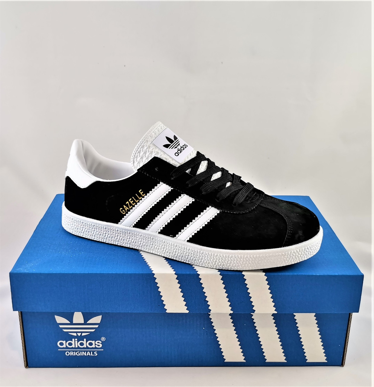 

Кроссовки Adidas Gazelle Чёрные Мужские Адидас (размеры: 41,42,43,44,45) Видео Обзор