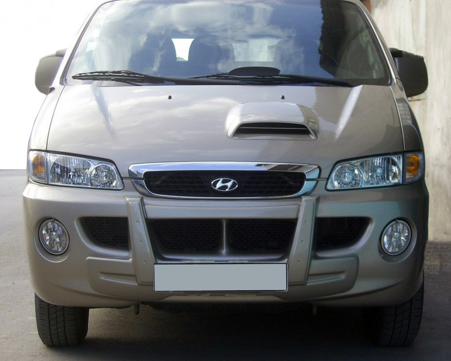 

Центральная губа (под покраску) Hyundai Starex H1 H200 1998-2007 гг. / Тюнинг переднего бампера Хюндай Старекс