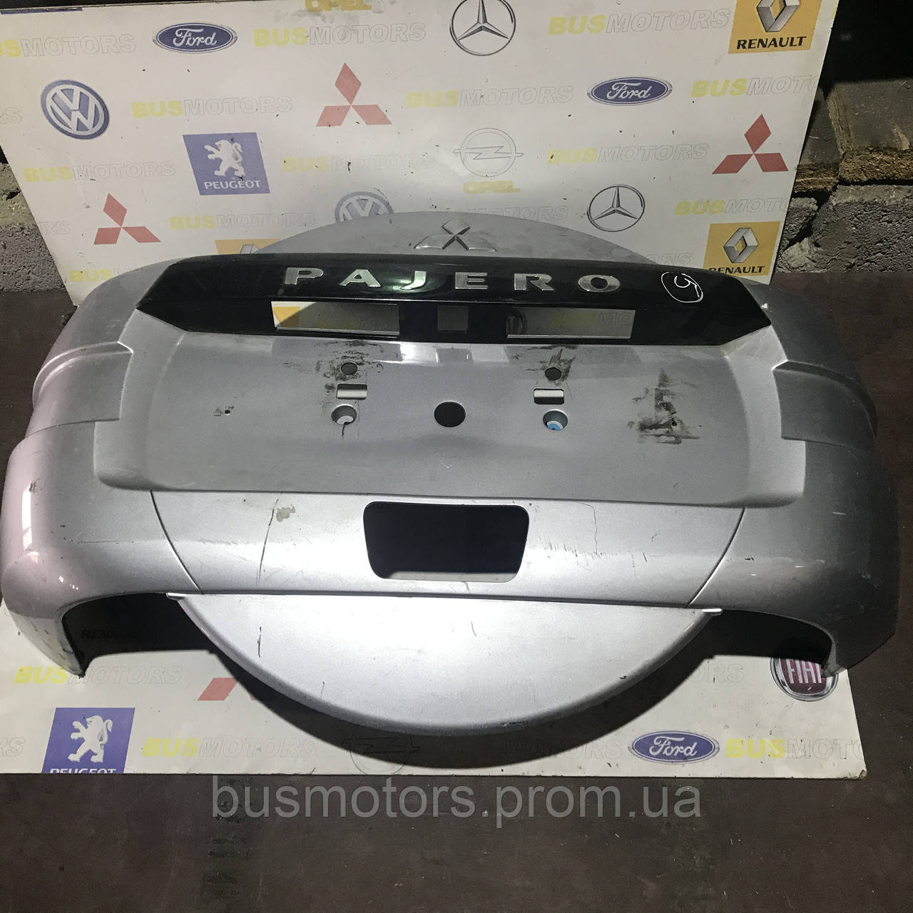 

Защита запасного колеса Mitsubishi Pajero Wagon 4 2006- 6430A117