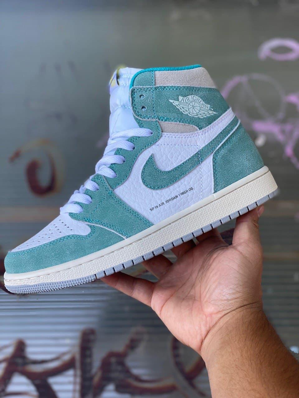 

Мужские кроссовки Nike Air Jordan Retro 1 Green White / Найк Аир Джордан Ретро 1 Зеленые Белые 45, Зелёный