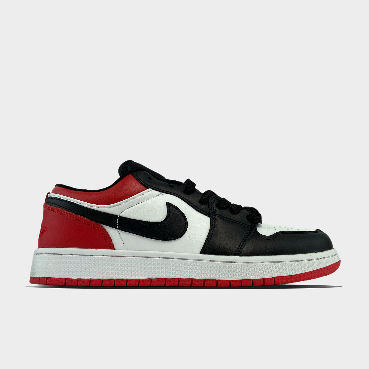 

Nike Air Jordan 1 Low Red Black.(Красный)