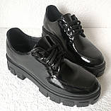 Туфлі Prada дербі броги на масивній підошві з чорної лакової шкіри., фото 6