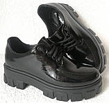 Туфлі Prada дербі броги на масивній підошві з чорної лакової шкіри., фото 7