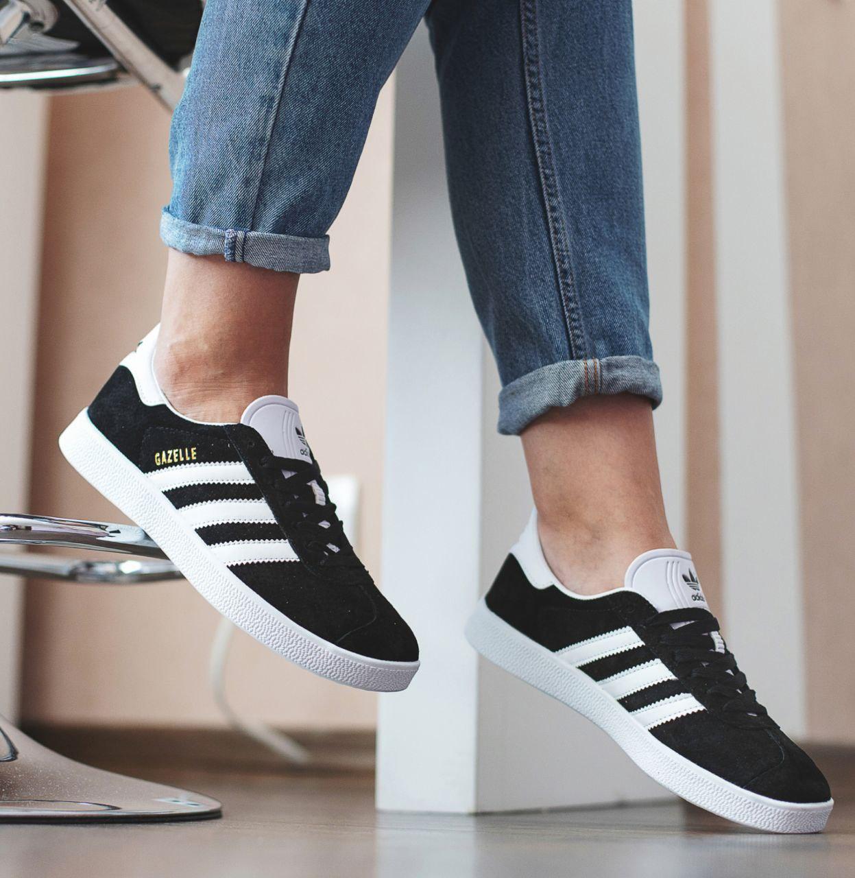 

Модные кроссовочки Adidas Gazelle. Женские кроссовки черные с белой подошвой Адидас Газели, Черный