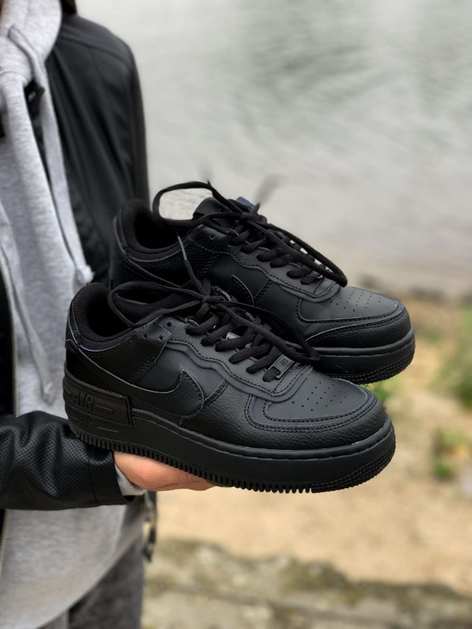 

Женские кроссовки Nike Air Force 1 Black Shadow / найк аир форс 1 шадов / кеды на лето / кожа / черные 37 (23.5см.)