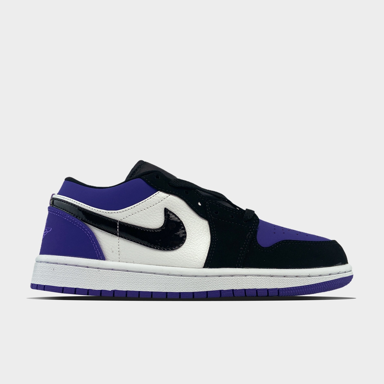 

Nike Air Jordan 1 Low Violet Black.(Синий)