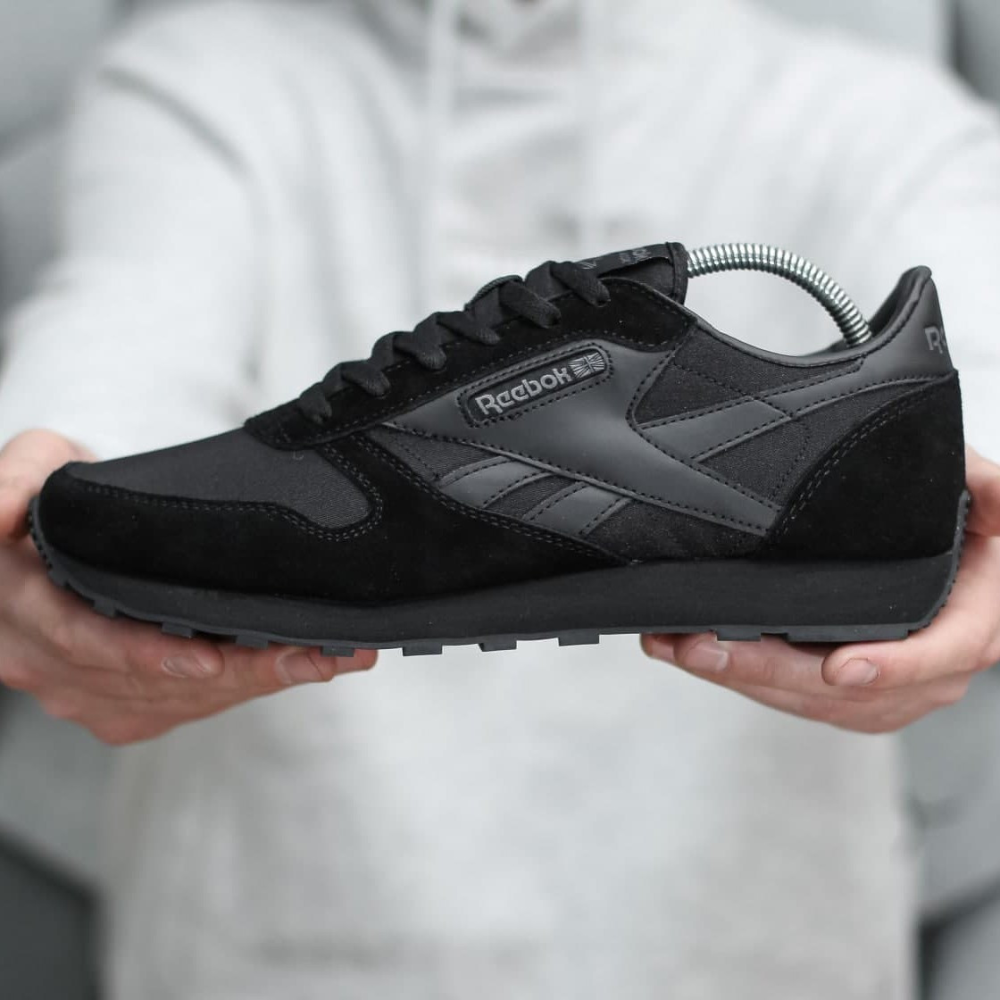 

Reebok Classic Black | кроссовки мужские; черные; кожаные; осенние/весенние; классика 44, Черный