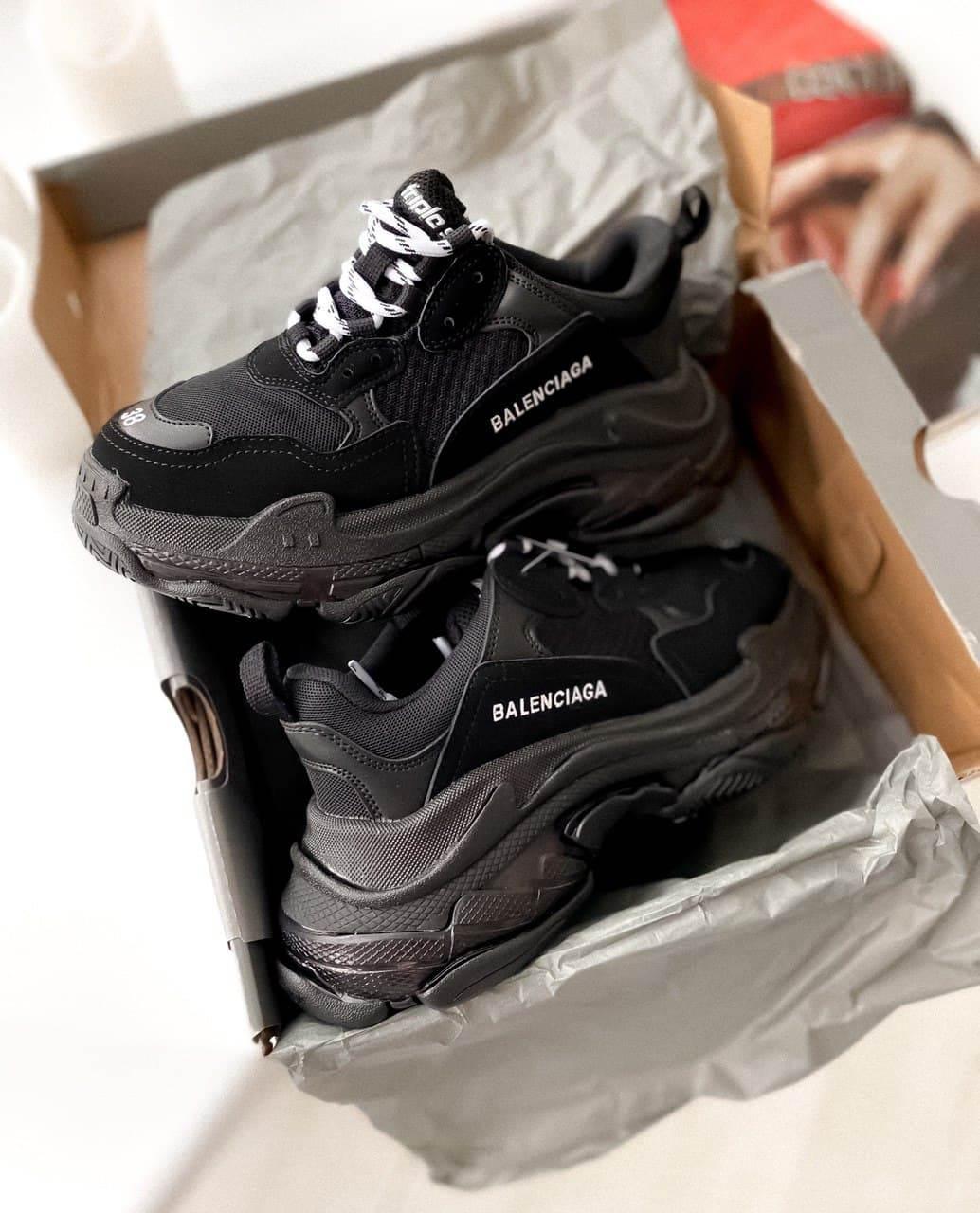 

Кроссовки Balenciaga Triple S Clear Sole Black, Баленсиага Трипл С 44