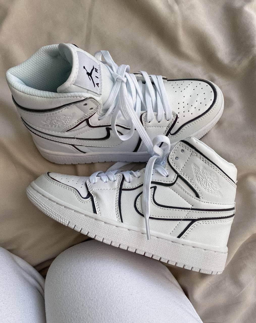 

Мужские кроссовки Nike Air Jordan Retro1 White, Найк Аир Джордан