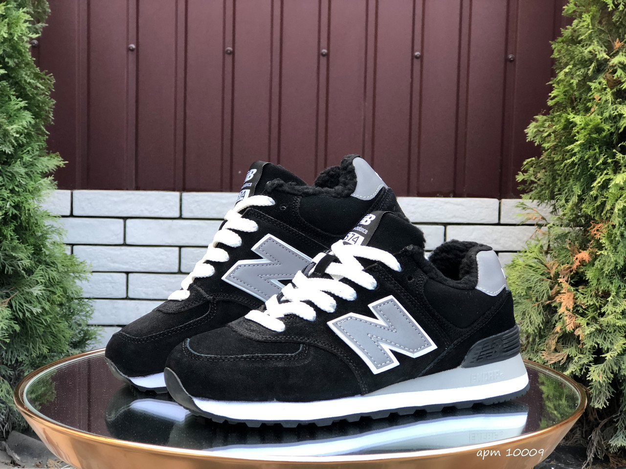 

Женские зимние кроссовки на меху New Balance Нью Беланс 574, замша, черно-белые 38, Черно-белый