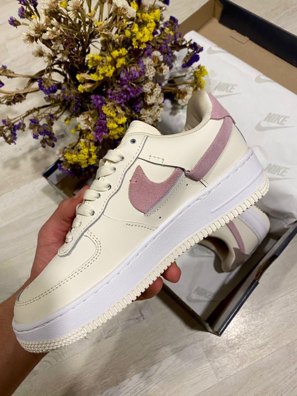 

Женские кроссовки Nike Air Force 1 LX wmns Ivory / Найк Аир Форс Айвори 38