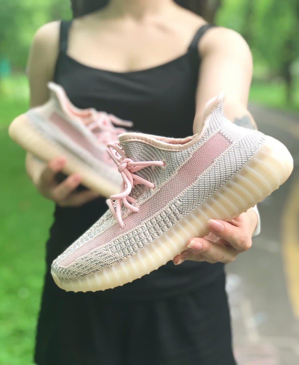 

Adidas Yeezy Boost 350 V2