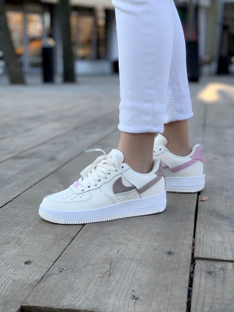 

Женские кроссовки Nike Air Force 1 LX wmns Ivory / Найк Аир Форс Айвори 41