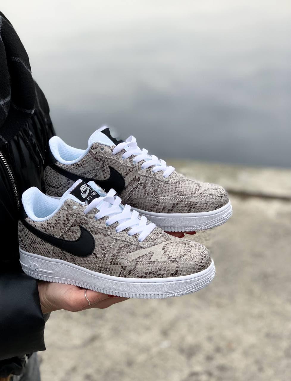 

Женские кроссовки Nike Air Force Low Beige / Найк Аир Форс Бежевые 38