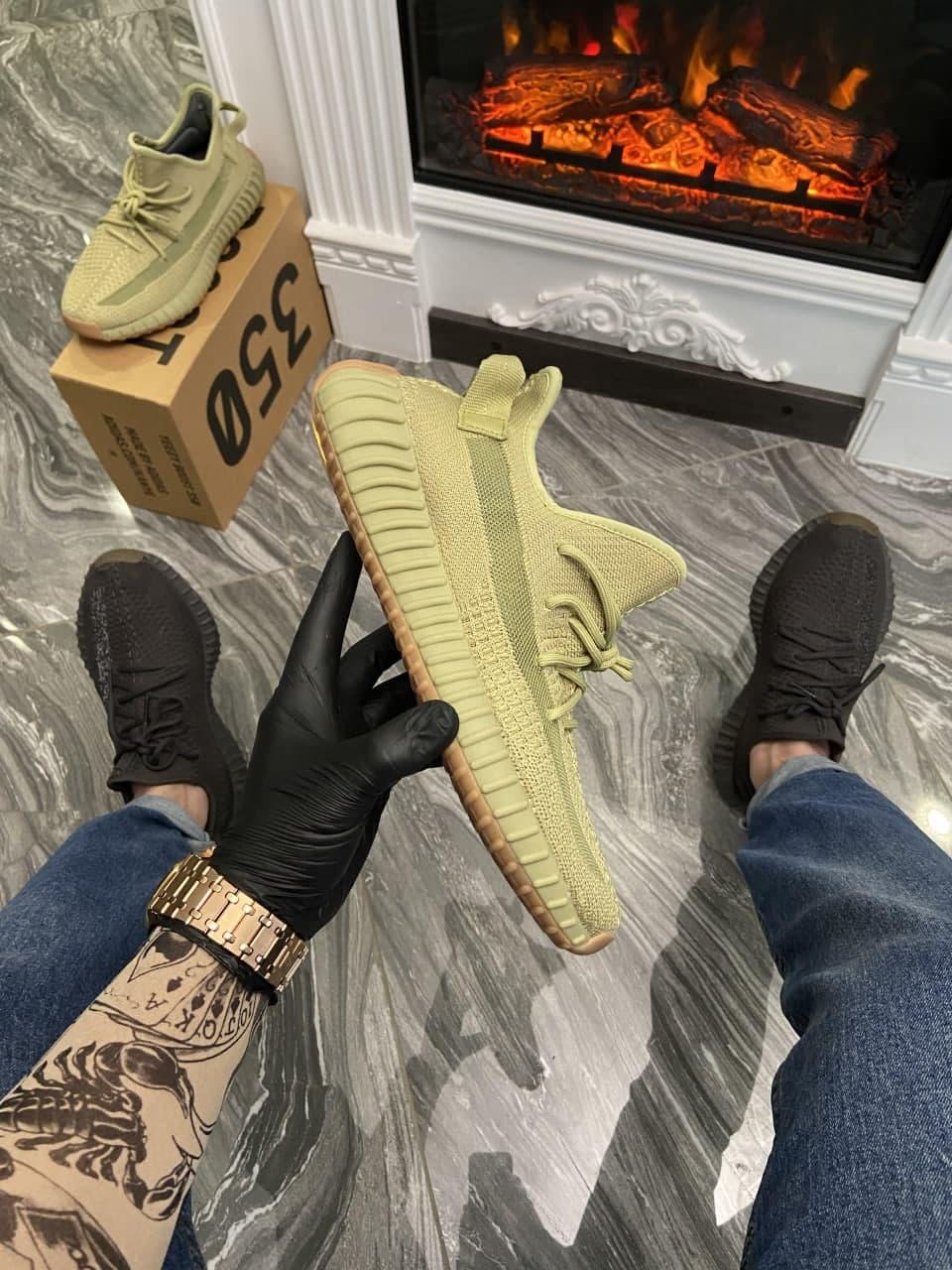 

Кроссовки мужские Adidas Yeezy Boost 350 V2, желтого цвета, Адидас Изи Буст 350, кроссовки весна/лето 43, Желтый