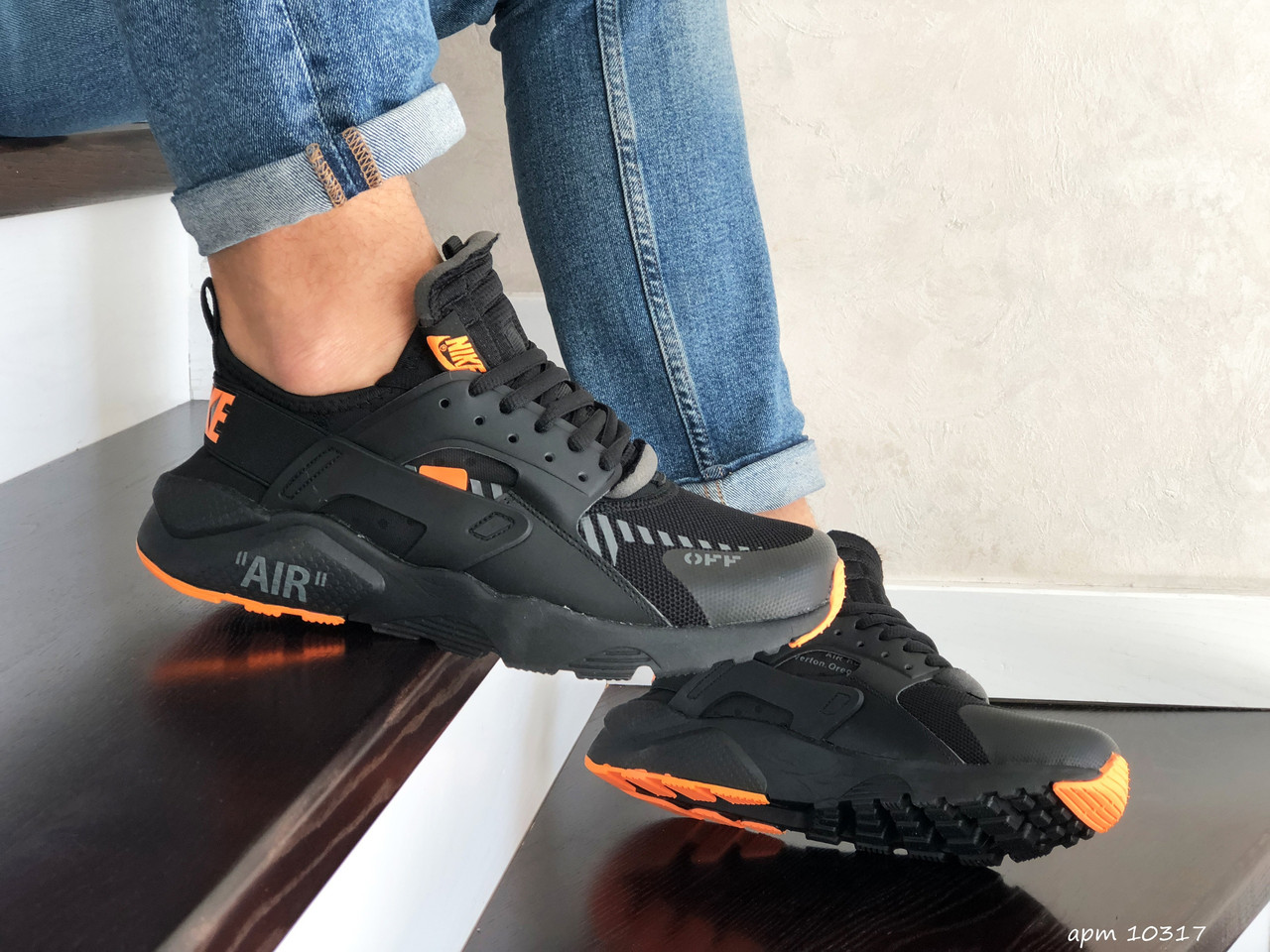 

Кроссовки Nike Air Huarache мужские черные с оранжевым