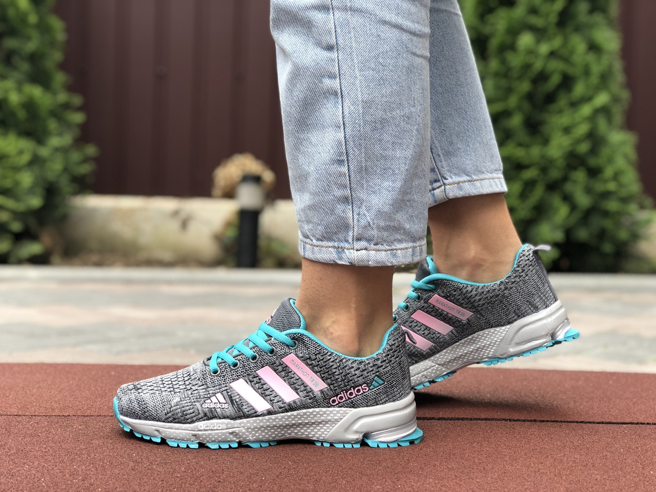 

Женские кроссовки Adidas Адидас Marathon TR 26, сетка, пена, серые с розовым. 37, Белый