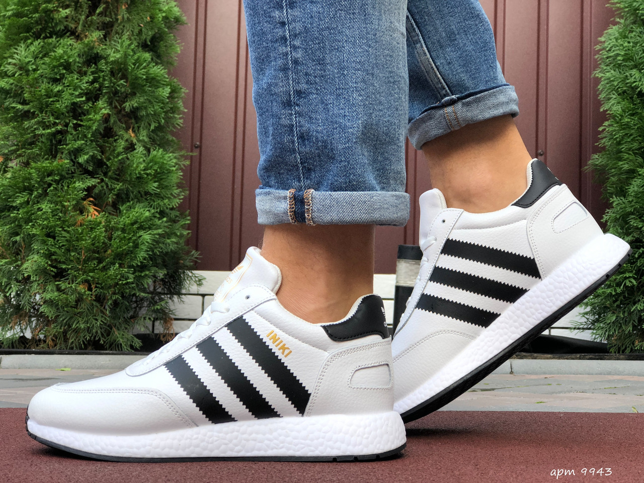 

Мужские зимние кроссовки на меху Adidas Адидас INIKI, кожа, белые с черным. 42, Белый