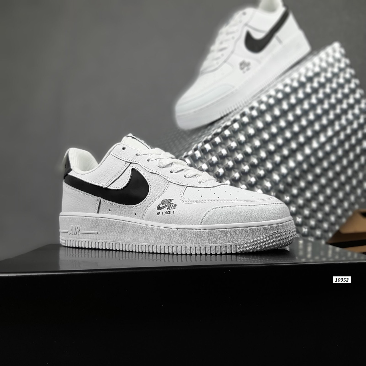 

Мужские кроссовки Nike Air Force 1, белые с черным 44, Белый