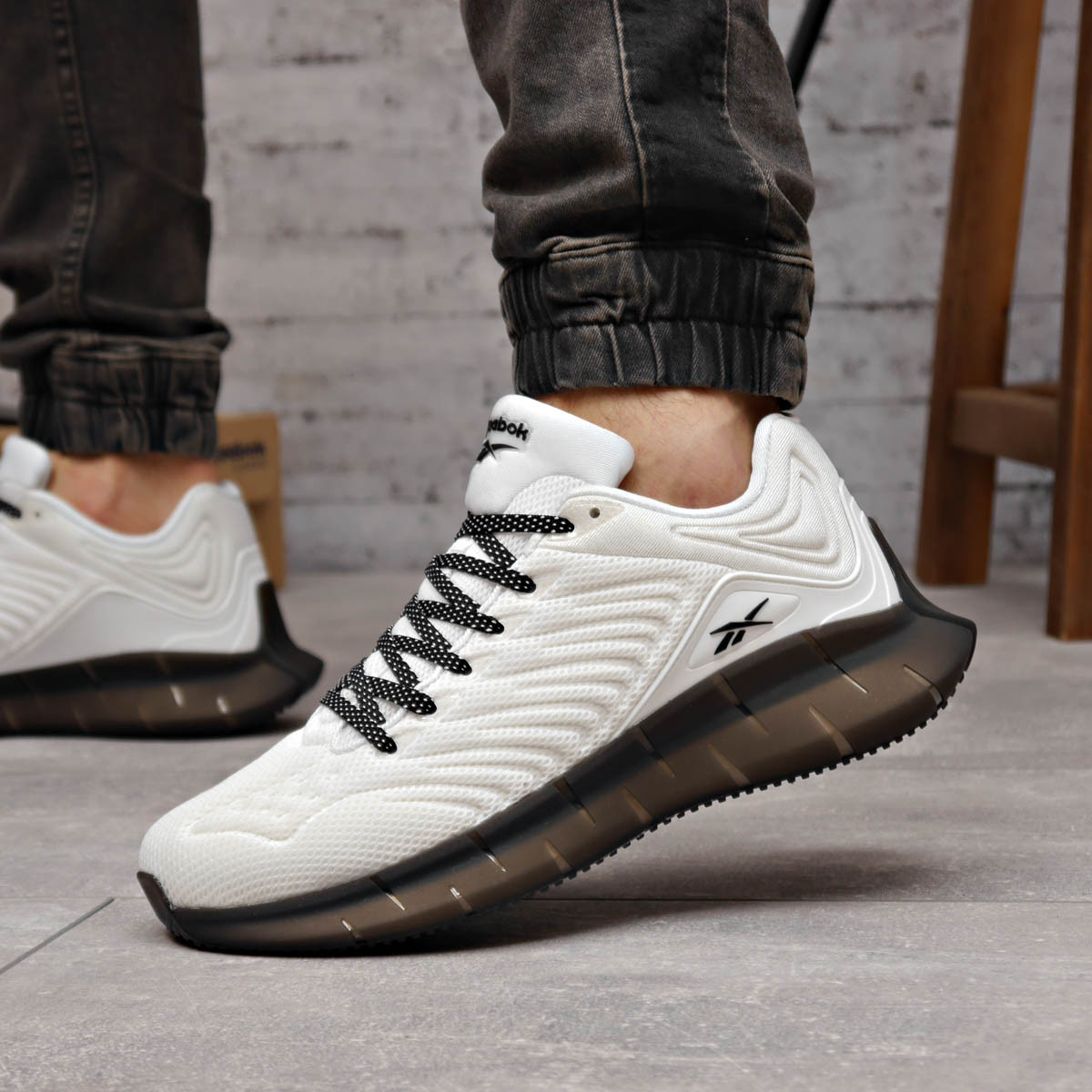 

Кроссовки мужские 18341, Reebok Zig Kinetica (качество TOP), белые, [ 41 42 43 44 45 ] р. 41-26,0см. 45, Белый