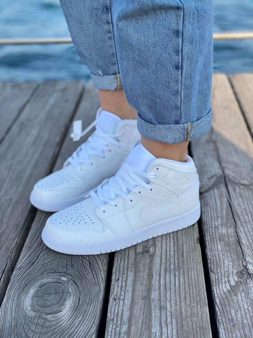 

Белые высокие кроссовки Nike Air Jordan 1 Retro White (Белые кроссовки Найк Аир Джордан размеры 36-45) 42, Белый