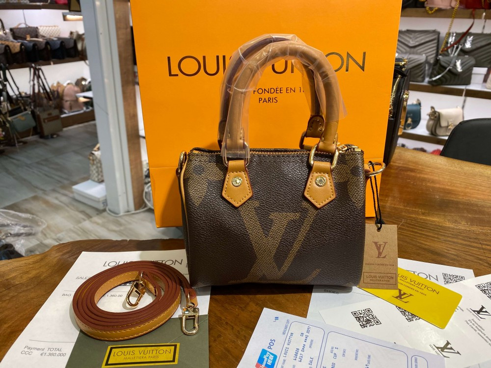 

Сумка Louis Vuitton Nano Speedy Monogram Reverse