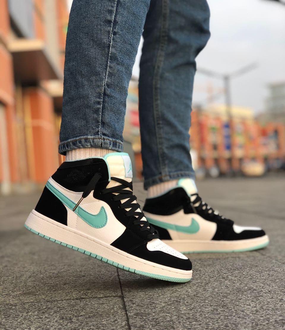 

Мужские кроссовки Nike Air Jordan 1 Retro Black White Mint / Найк Аир Джордан 1 Ретро Черные Белые Мятные 42, Черный