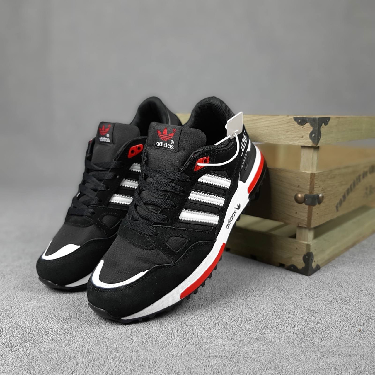 

Мужские кроссовки в стиле Adidas Адидас zx 750, черные с белым 46 (29 см), Черный