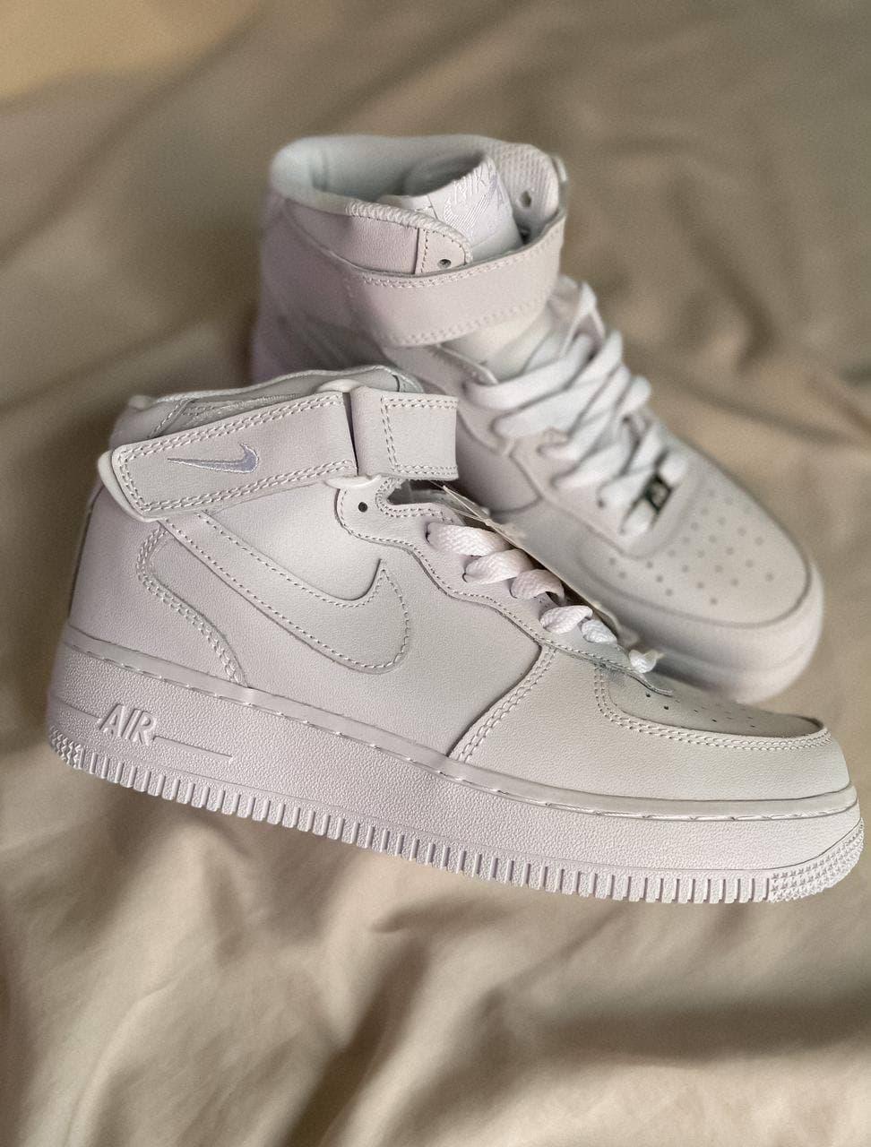 

Мужские кроссовки Nike Air Force 1 Classic Hight White / Найк Аир Форс 1 Высокие Белые 42, Белый