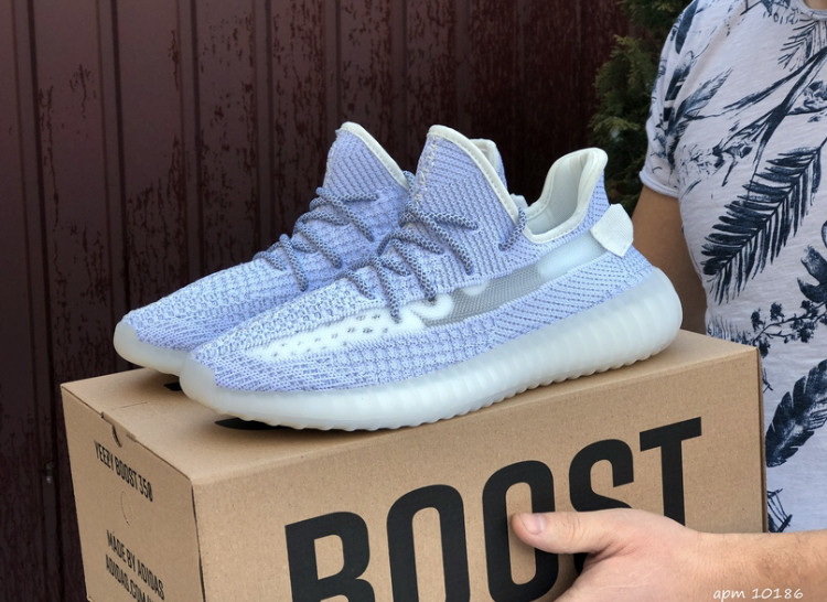 

Мужские кроссовки Adidas Yeezy Boost 350 v2 Сетка